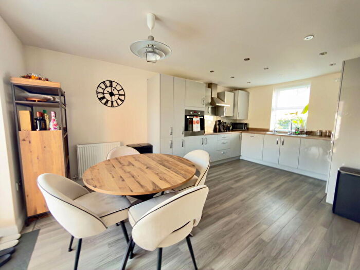 3 Bedroom Detached House For Sale In Fitz Hugh Crescent, Milton Keynes, MK17