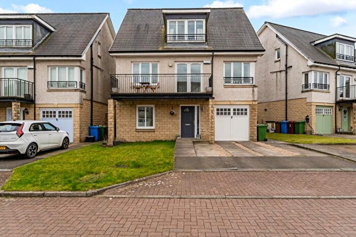 5 Bedroom Detached House For Sale In Ochil Gardens, Bonnybridge, Stirlingshire, FK4