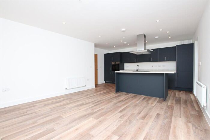 2 Bedroom Flat To Rent In Johanna House, Mulberry Park, Bath, BA2