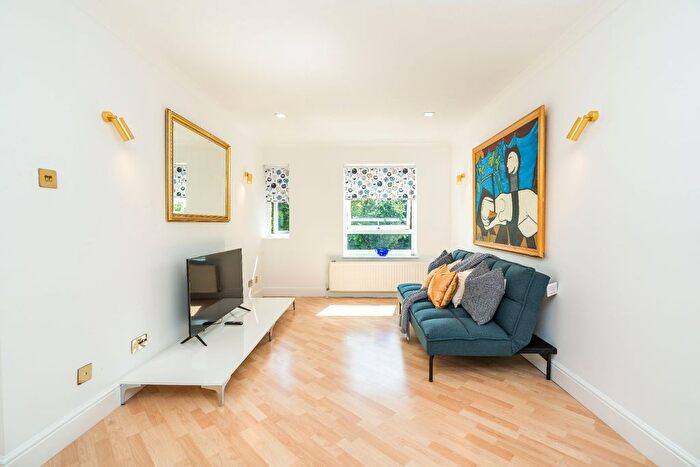 1 Bedroom Flat To Rent In , Crystal Palace Parade, London, SE19