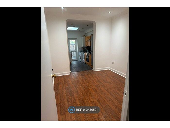 1 Bedroom Flat To Rent In Ilford, London, IG3