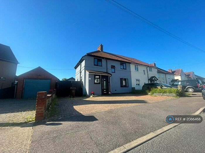 3 Bedroom Semi-Detached House To Rent In Princes Avenue, Corringham, Stanford-Le-Hope, SS17