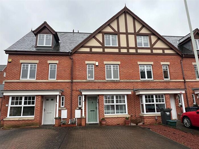 4 Bedroom Terraced House For Sale In Scholars Park, Darlington, DL3
