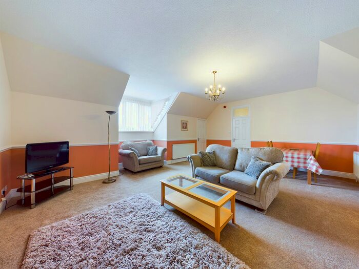 1 Bedroom Flat To Rent In Victoria Avenue, Princes Avenue, HU5