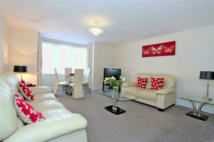 2 Bedroom Flat To Rent In Union Grove, West End, Aberdeen, AB10