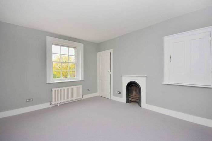 1 Bedroom Property To Rent In Goldsmiths Buildings, Acton, London, W3