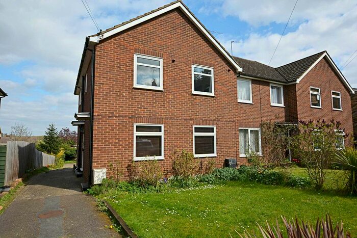 2 Bedroom Maisonette To Rent In Warren Terrace, Bengeo, SG14