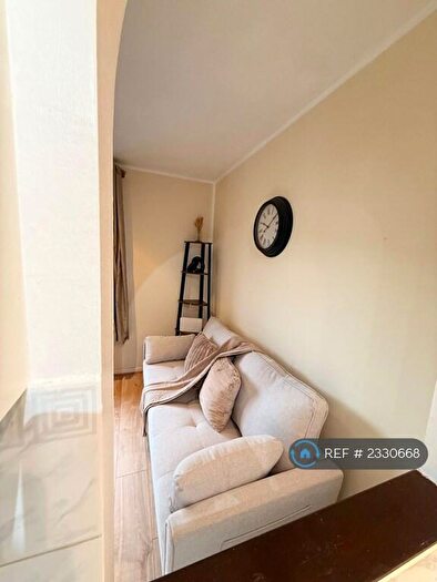 1 Bedroom Flat To Rent In Westferry Road, London, E14