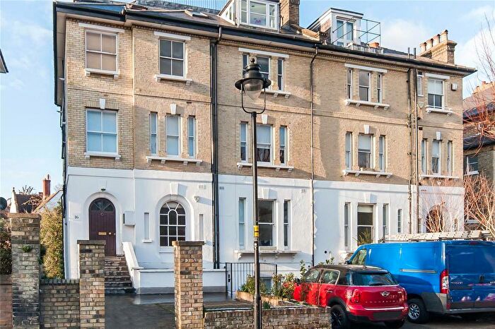 3 Bedroom Flat To Rent In Thurlow Road, Hampstead, NW3