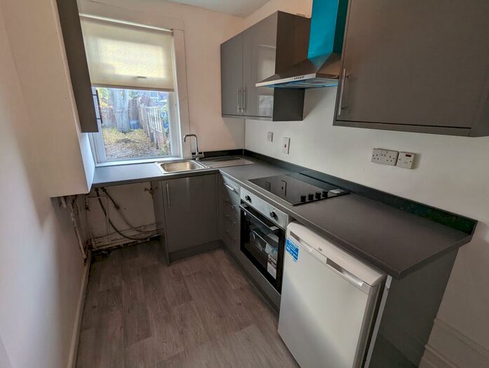 2 Bedroom House To Rent In St. Johns Road, Doncaster, DN4