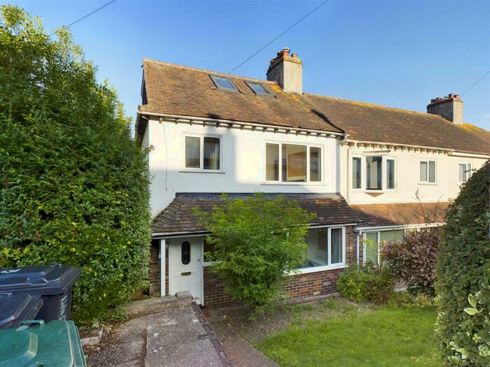 5 Bedroom Semi-Detached House To Rent In Bevendean Crescent, Brighton, BN2
