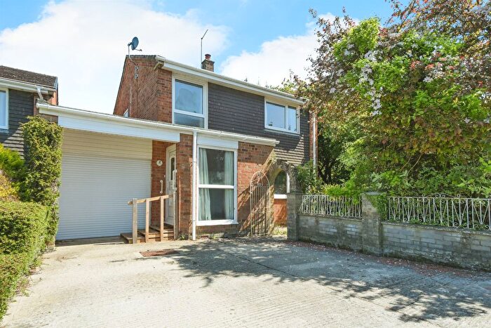 4 Bedroom Detached House For Sale In High Lawn, Devizes, SN10