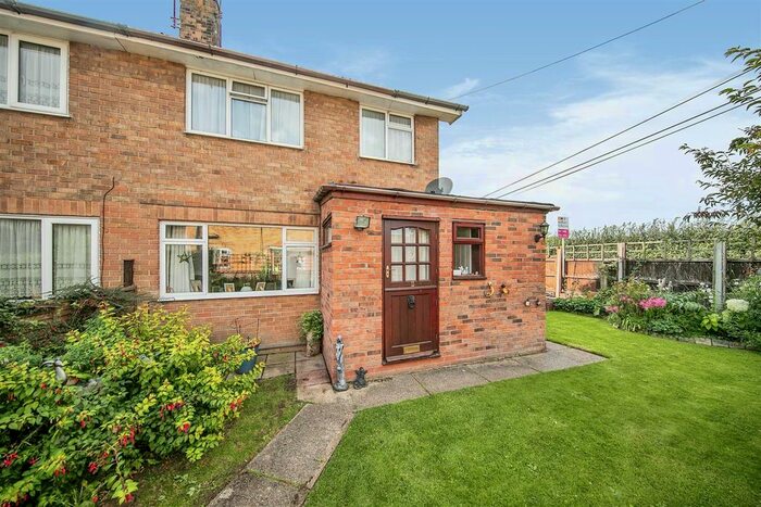 3 Bedroom Semi-Detached House For Sale In Stour Close, Glemsford, Sudbury, CO10