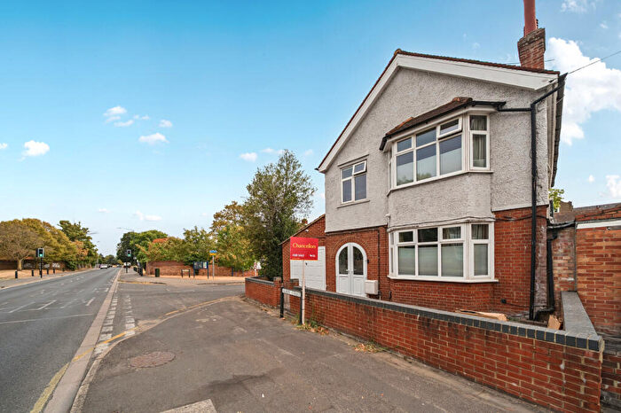 5 Bedroom Detached House For Sale In Albert Street, Slough, SL1