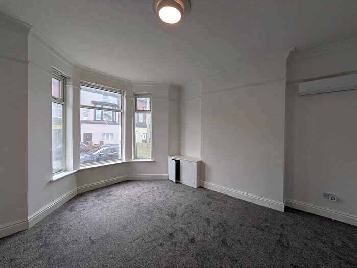 6 Bedroom Property To Rent In Elm Road, Liverpool, L21