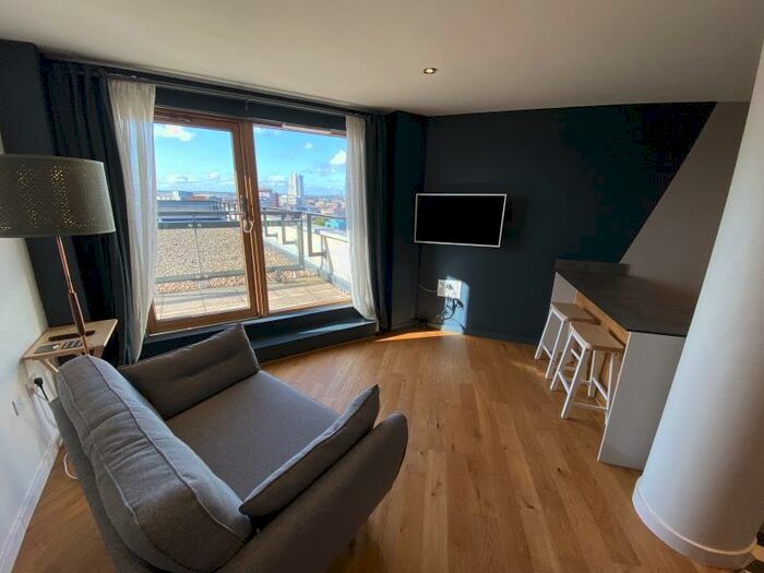 1 Bedroom Apartment To Rent In Gateway East, Marsh Lane., LS9