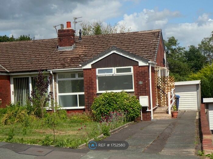 2 Bedroom Bungalow To Rent In Openshaw Drive, Blackburn, BB1
