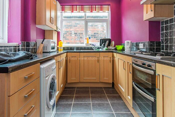 3 Bedroom House To Rent In Suffolk Street, Salford, M6