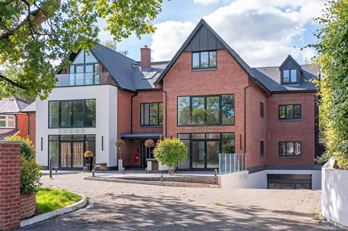 2 Bedroom Flat For Sale In Station Road, Blackwell, B60