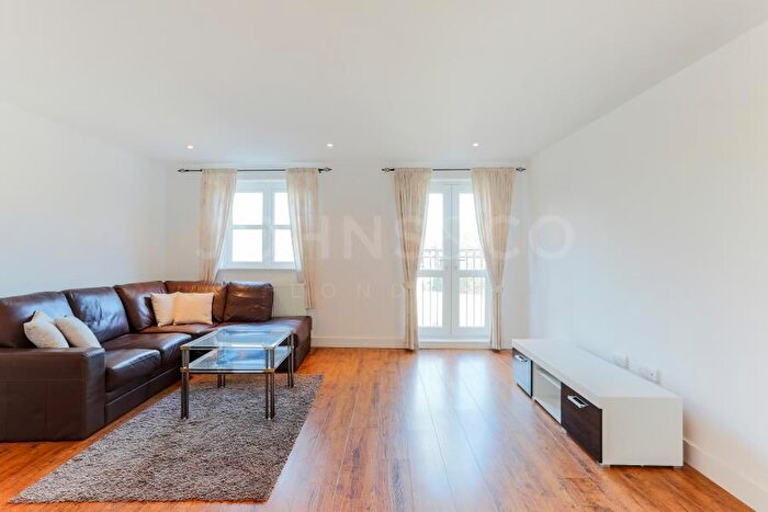 2 Bedroom Flat To Rent In Victoria Dock Road, London, E16