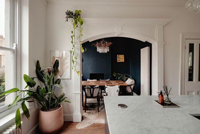 3 Bedroom Flat For Sale In Royal Park, Clifton, Bristol, BS8