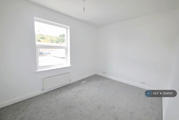 1 Bedroom Terraced House To Rent In Woodland Square, Brighouse, HD6