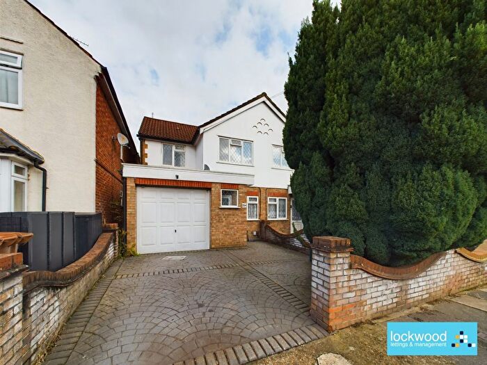 3 Bedroom Semi-Detached House To Rent In Talbot Road, Ashford, TW15