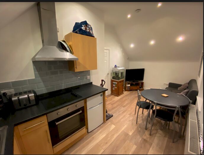 1 Bedroom Flat To Rent In West Street, Bristol, BS3