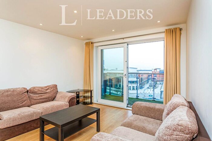 2 Bedroom Flat To Rent In Gunwharf Quays, Portsmouth, Hampshire, PO1