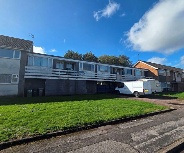 1 Bedroom Flat For Sale In Tudor Court, Tipton, West Midlands, DY4