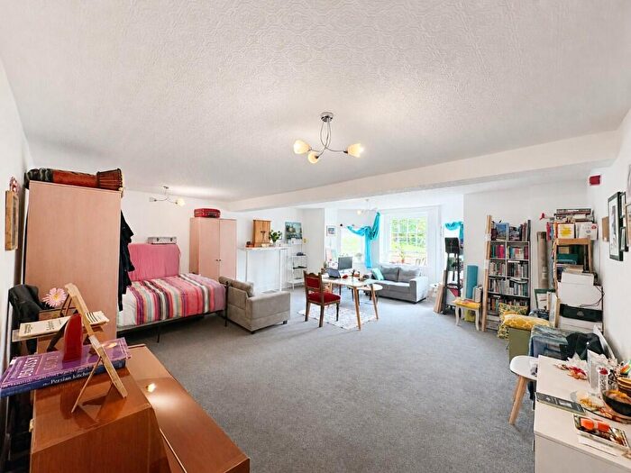 1 Bedroom Flat To Rent In Flat, Daisy Bank Road, Manchester, Greater Manchester, M14