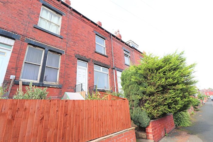 3 Bedroom Detached House To Rent In Aston View, Leeds, West Yorkshire, LS13
