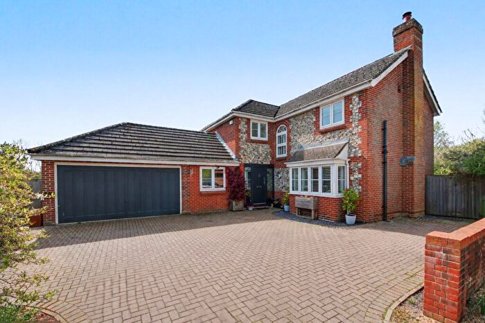 4 Bedroom Detached House For Sale In Tangier Lane, Bishops Waltham, SO32