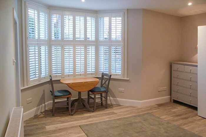 1 Bedroom Flat For Sale In Edith Road, West Kensington, London, W14