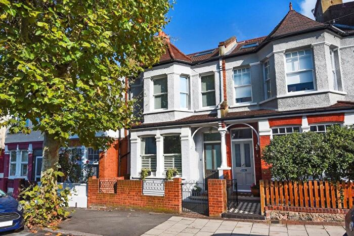4 Bedroom Terraced House For Sale In Brudenell Road, Tooting, London, SW17