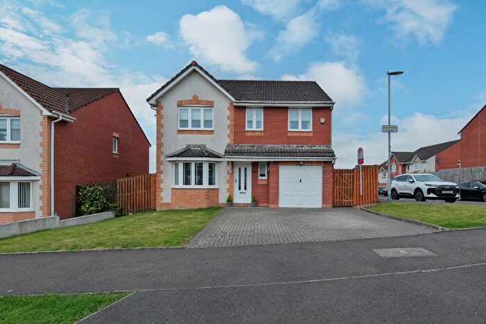 4 Bedroom Detached House For Sale In St Abbs Way, Chapelhall, North Lanarkshire, ML6