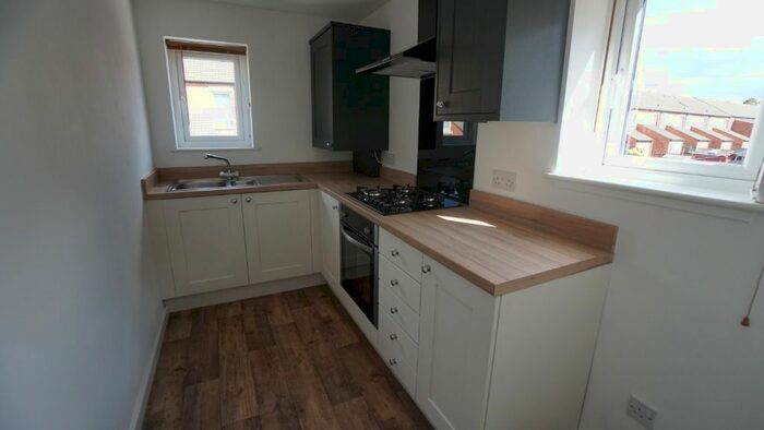 2 Bedroom Flat To Rent In Lansdowne Road, Forest Hall, Newcastle Upon Tyne NE12