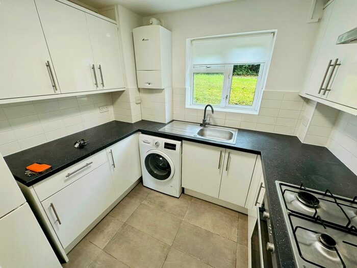 1 Bedroom Flat To Rent In Upper Hollingdean Road, Brighton, BN1