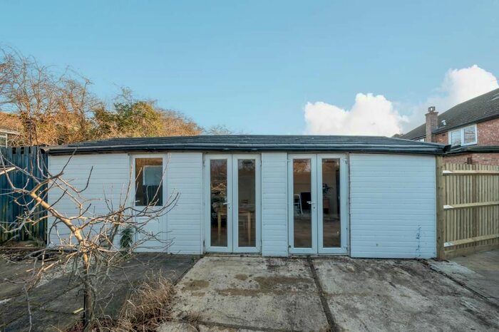 Studio To Rent In Kidlington, Oxfordshire, OX5