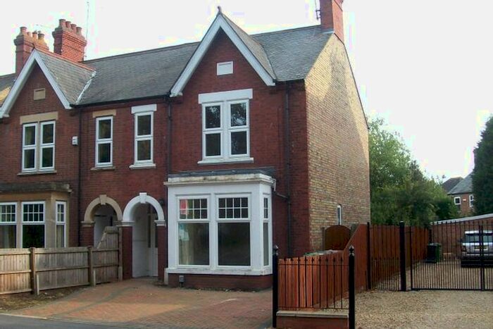 5 Bedroom Semi-Detached House To Rent In Broadway, Peterborough, PE1