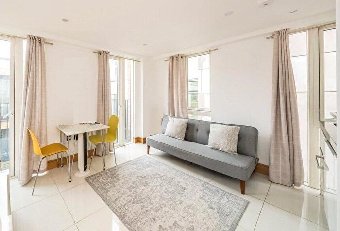 Studio To Rent In Churchway, NW1