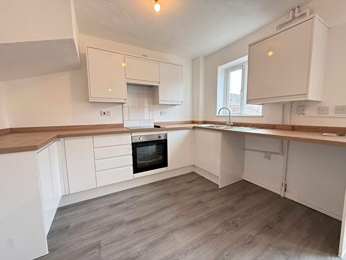 3 Bedroom Semi Detached House To Rent In Hitchin Street, Biggleswade, Bedfordshire, SG18