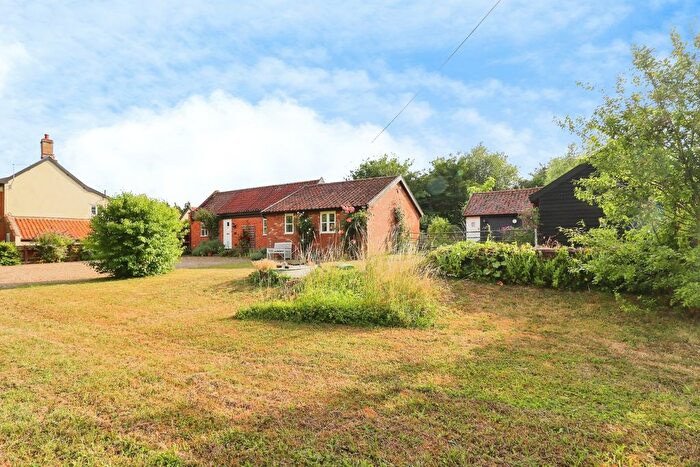 2 Bedroom Barn Conversion For Sale In Stoney Lane, Pulham Market, Norfolk, IP21