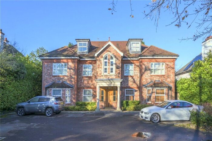 2 Bedroom Apartment To Rent In Ducks Hill Road, Northwood, Middlesex, HA6