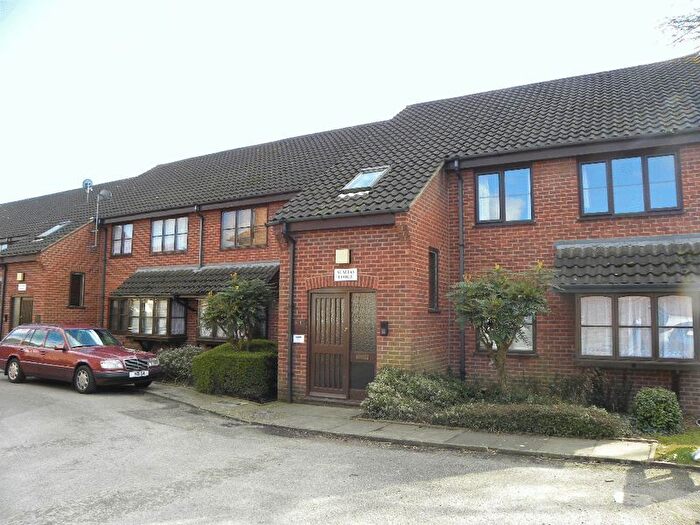 2 Bedroom Flat To Rent In Acacias Lodge, Barnet, EN4