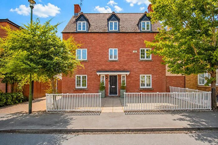 5 Bedroom Detached House For Sale In Long Hassocks, Rugby, CV23