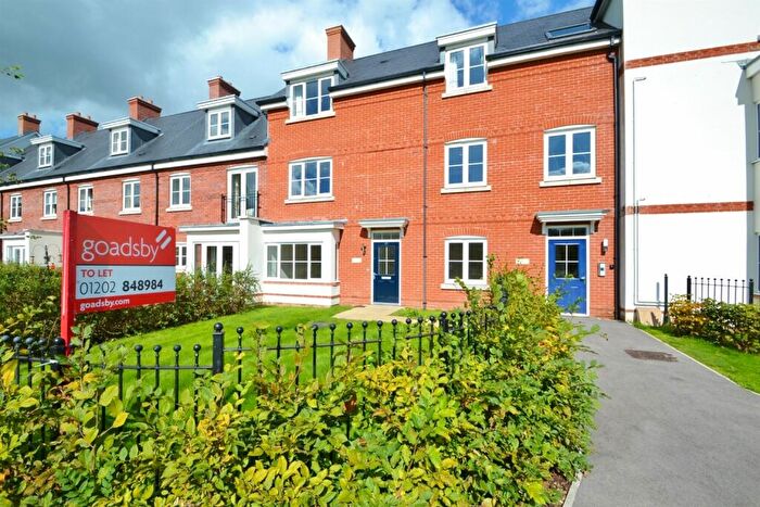 2 Bedroom Flat To Rent In Wimborne, BH21