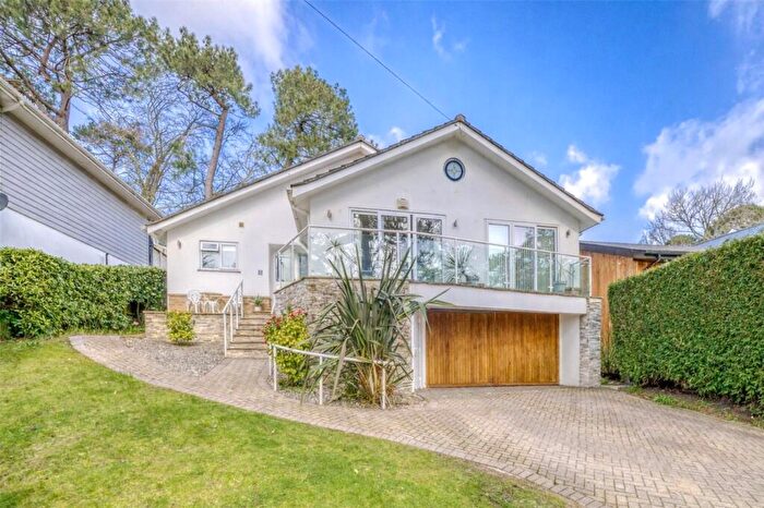 4 Bedroom Detached House For Sale In De Redvers Road, Lower Parkstone, Poole, Dorset, BH14