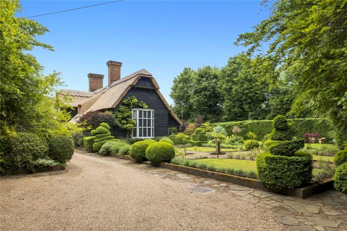 4 Bedroom Detached House For Sale In Reigate Road, Leatherhead, KT22