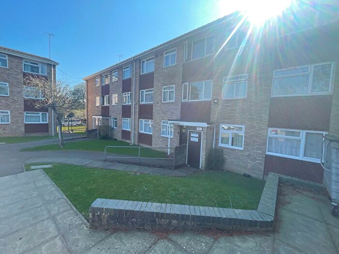 2 Bedroom Flat To Rent In Braithwaite Court, Malzeard Road, Luton, LU3